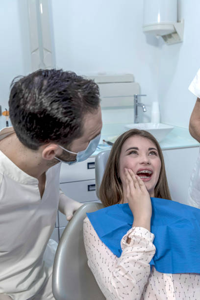 Best Urgent Tooth Repair  in Crooked Lake Park, FL